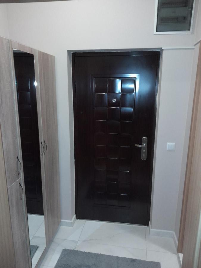 Gray Apartament 2 Prishtine Bagian luar foto